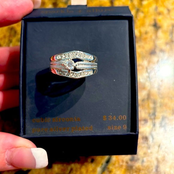 Jewelry - Cubic zirconia, pure silver plated size 9 ring